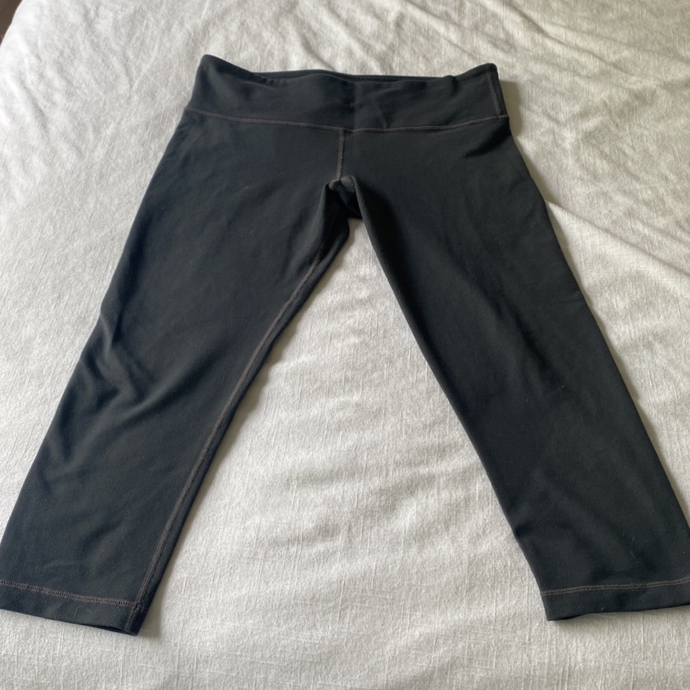 Lululemon Crops - Picture 2 of 2